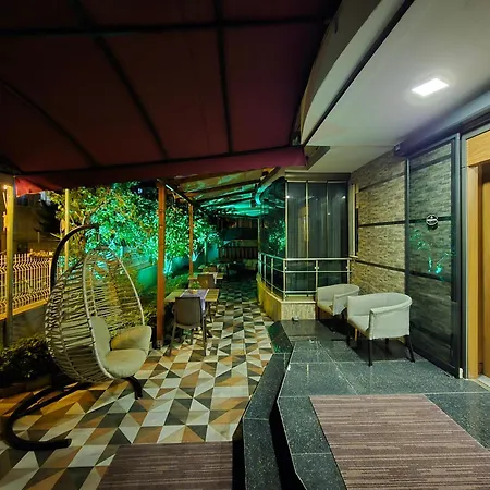 Toprak Apartament *